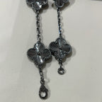 [[⭐DORISW] ]新作 クローバー5モチーフ ブラックブレスレット