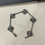[[⭐DORISW] ]新作 クローバー5モチーフ ブラックブレスレット