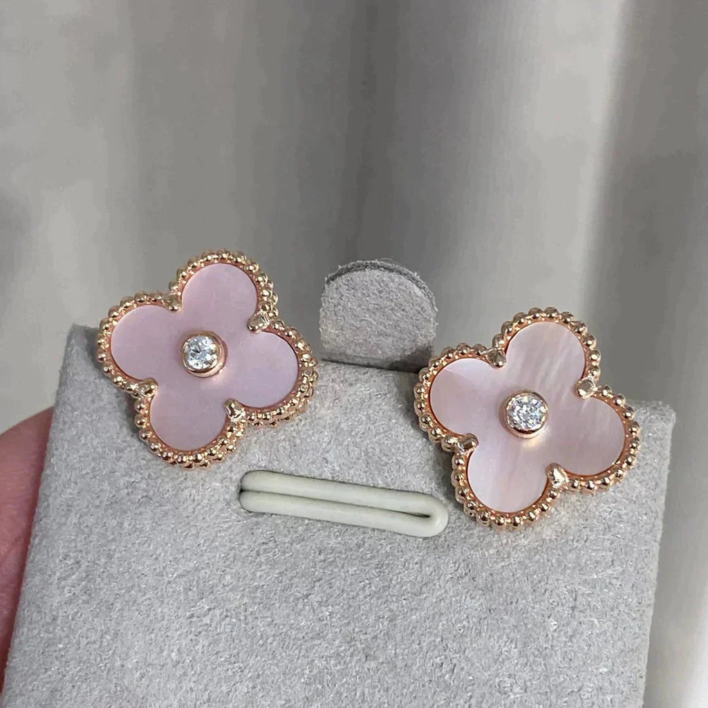 {
  "[⭐DORISW] CLOVER MEDIUM 1 MOTIFS  PINK MOP DIAMOND EARRINGS": "[⭐DORISW] クローバー ミディアム 1モチーフ ピンクマザーオブパール ダイヤモンド ピアス"
}