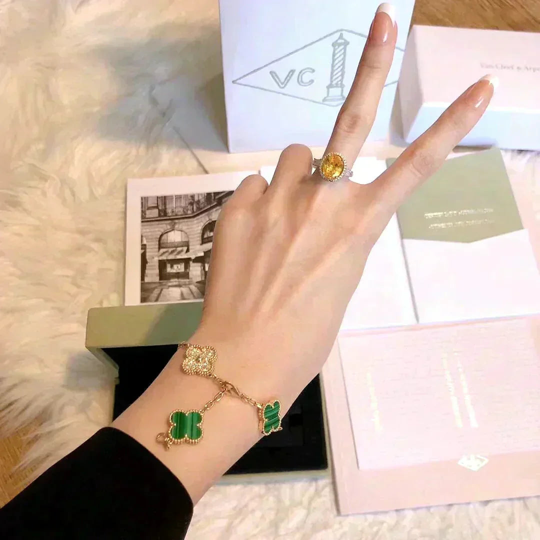 [[⭐DORISW] ]New  CLOVER 5 MOTIF MALACHITE BRACELET COLLECTION
