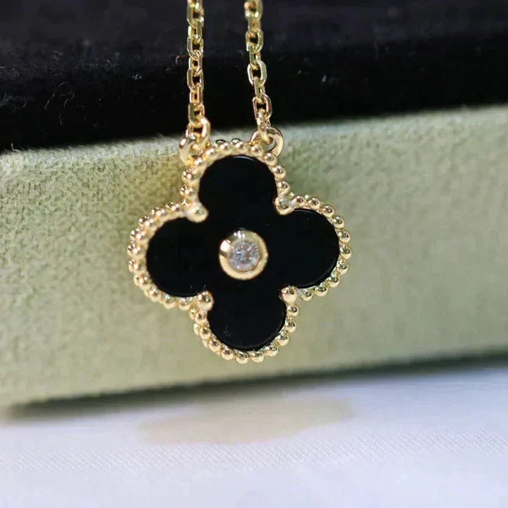 [⭐DORISW] CLOVER 15 MM DIAMANT-ONYX-HALSKETTE