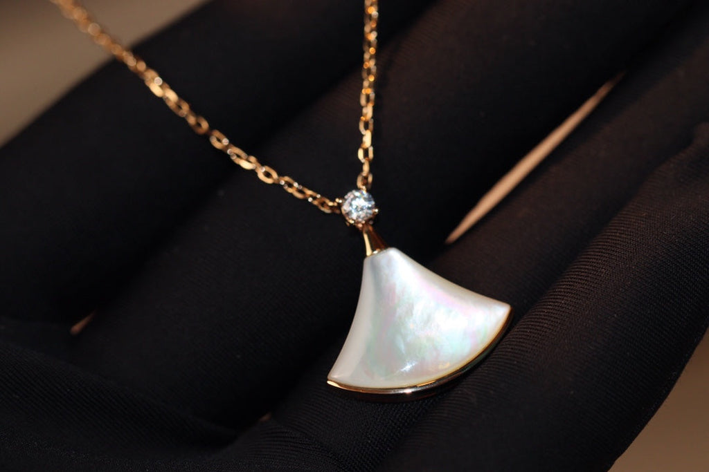 [⭐DORISW]DREAM HALSKETTE WEISSES PERLMUTT ROSÉGOLD 1 DIAMANT
