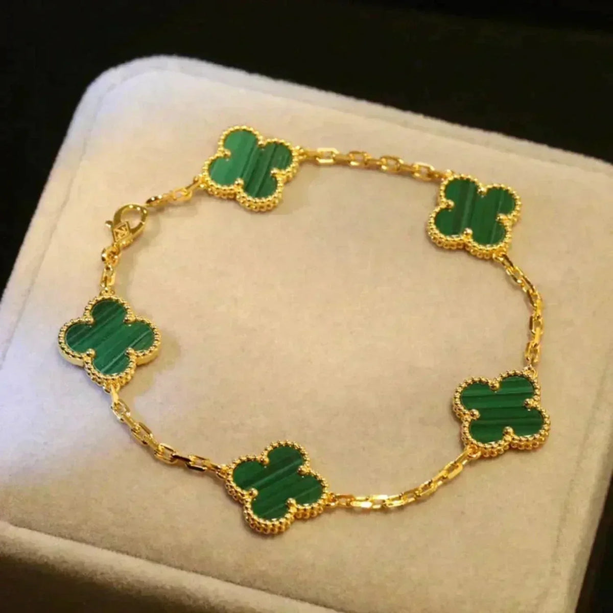 [[⭐DORISW] ]New  CLOVER 5 MOTIF MALACHITE BRACELET COLLECTION