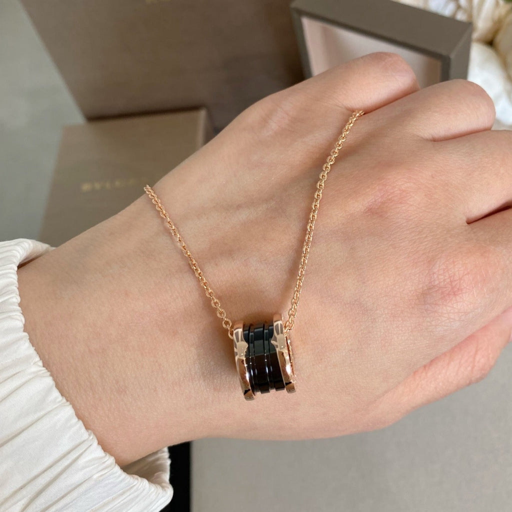 [⭐DORISW]ZERO 1 HALSKETTE AUS SCHWARZER KERAMIK UND ROSÉGOLD
