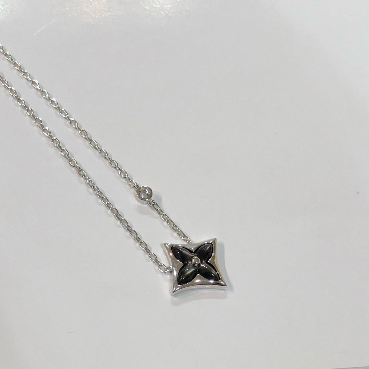 [⭐DORISW] STAR SCHWARZES PERLMUTT-COLLIER
