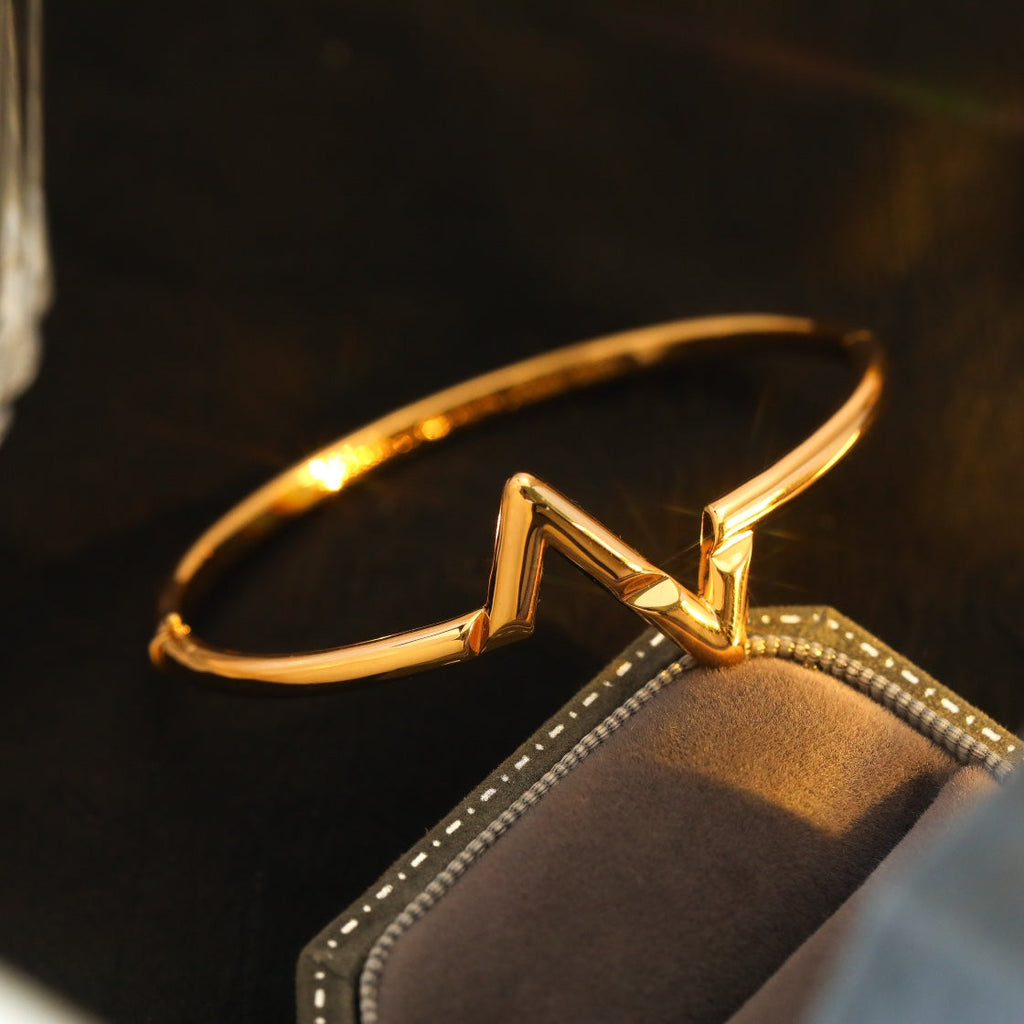 [⭐DORISW] VOLTE UPSIDE DOWN ARMBAND