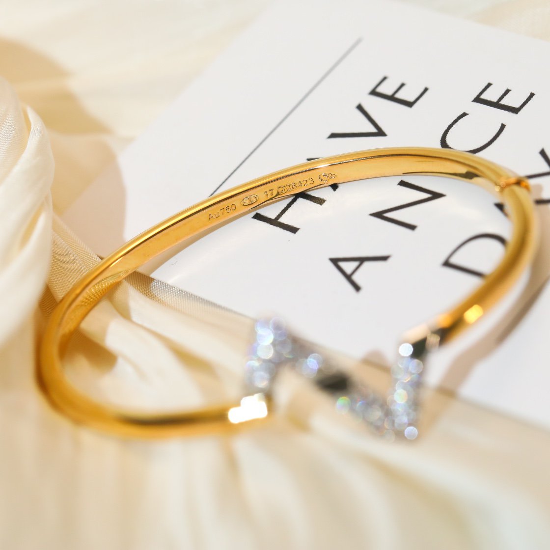 [⭐DORISW] VOLTE UPSIDE DOWN GOLD-DIAMANTARMBAND