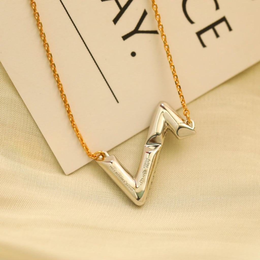 [⭐DORISW] VOLT SILVER DIAMOND PEDANT NECKLACE