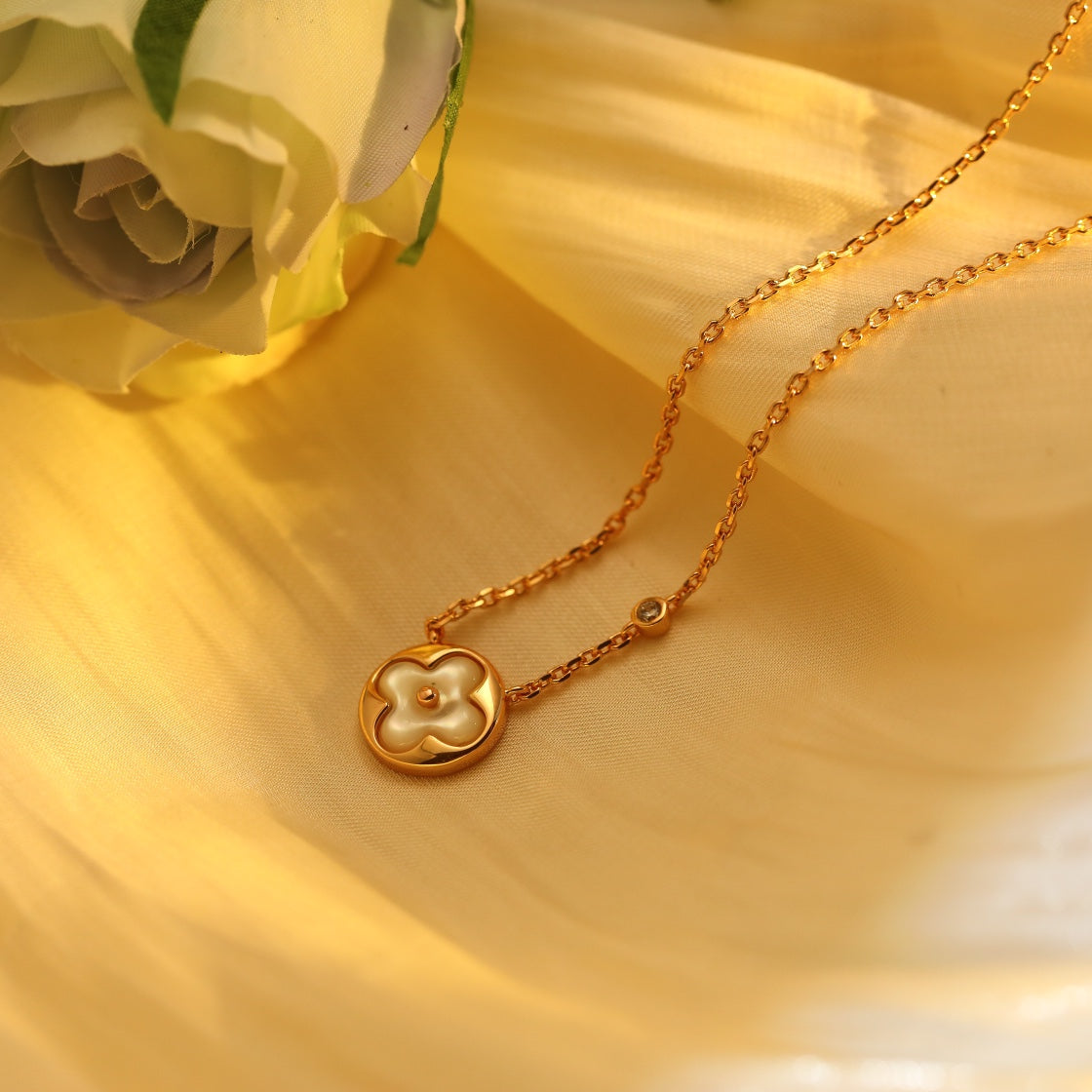 [⭐DORISW] SUN ANHÄNGER ROSÉGOLD 1 DIAMANT HALSKETTE