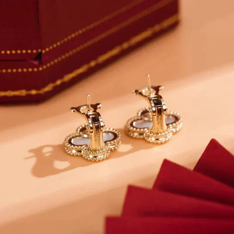 [⭐DORISW] CLOVER MEDIUM 1 MOTIFS  WHITE MOP STUD EARRINGS