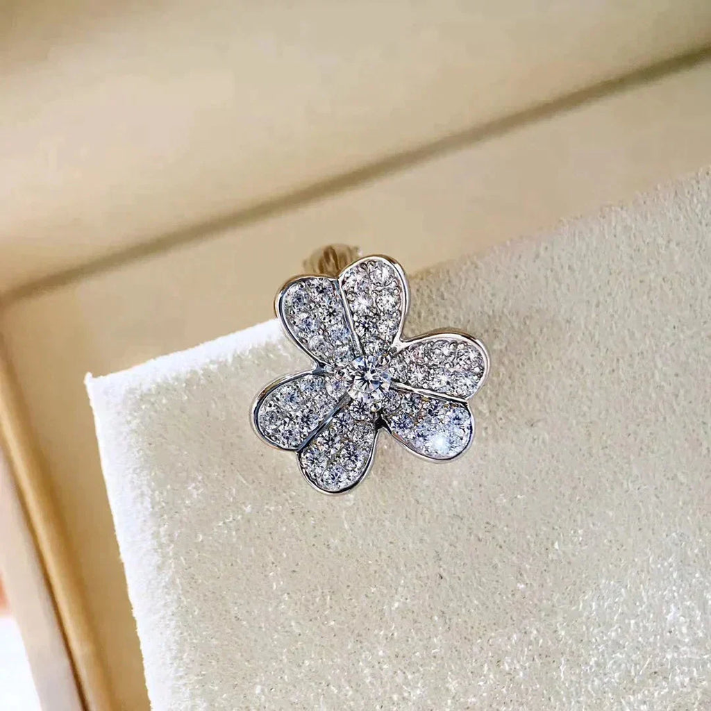 [⭐DORISW] クローバー コスモス ダイヤモンド ピアス シルバー