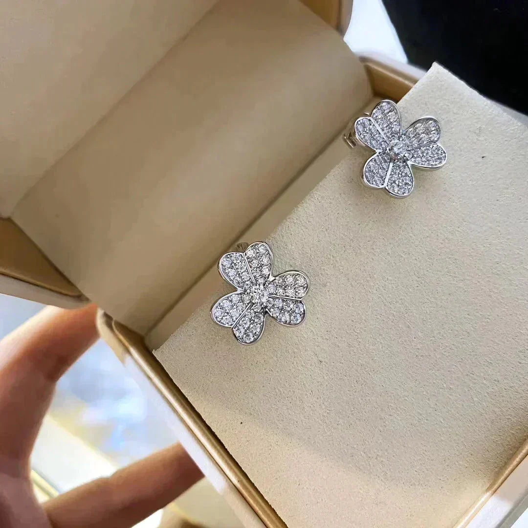 [⭐DORISW] クローバー コスモス ダイヤモンド ピアス シルバー