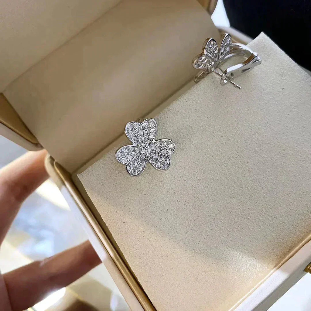 [⭐DORISW] クローバー コスモス ダイヤモンド ピアス シルバー