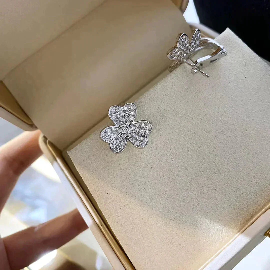 [⭐DORISW] クローバー コスモス ダイヤモンド ピアス シルバー