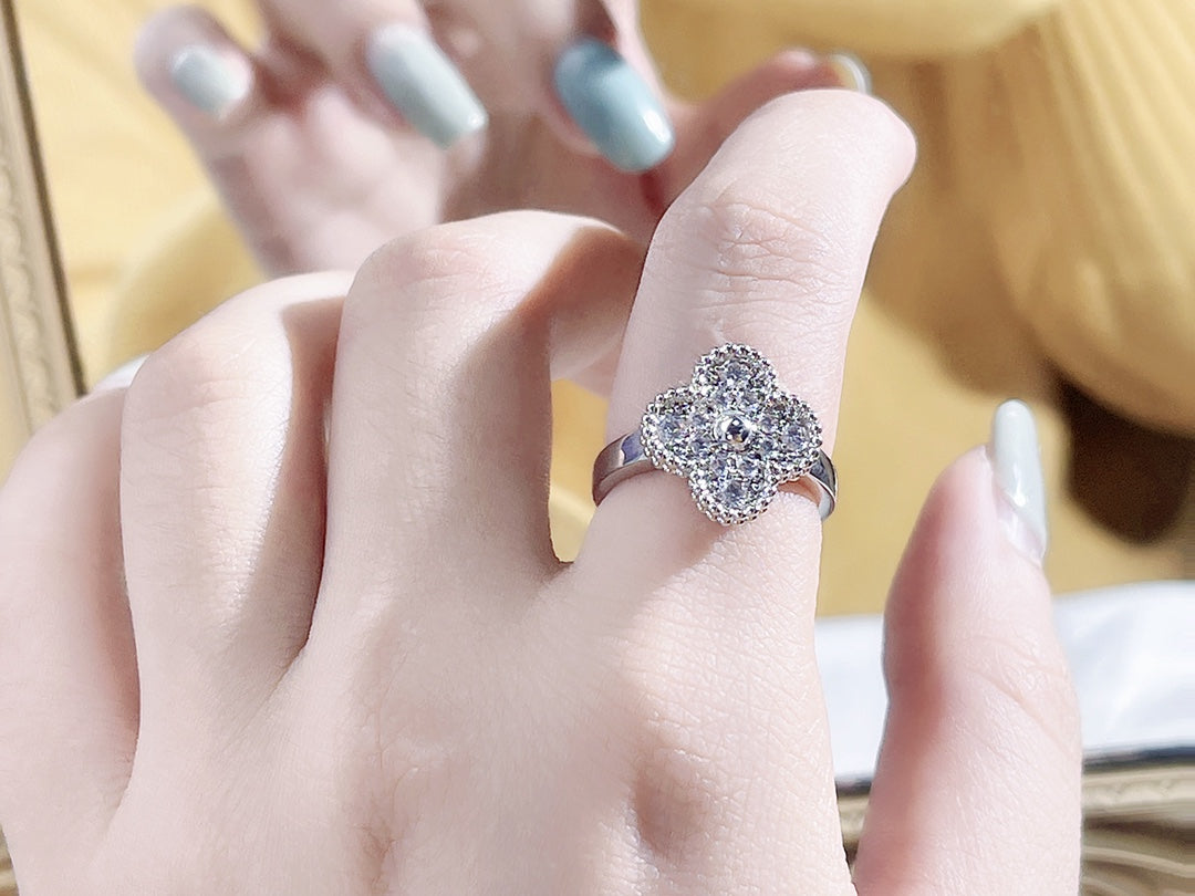 [⭐DORISW] CLOVER DIAMOND RING