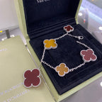 {
"⭐DORISW] CLOVER 5モチーフ シルバー カーネリアン タイガーアイ ブレスレット"
}