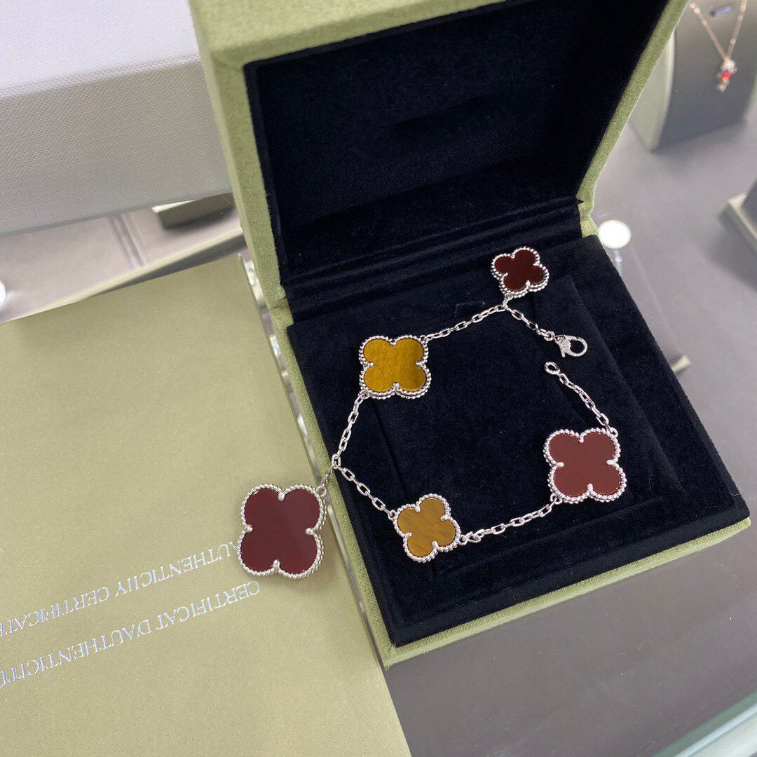 [⭐DORISW] CLOVER 5 MOTIFS SIVLER CARNELIAN TIGER EYE BRACELET