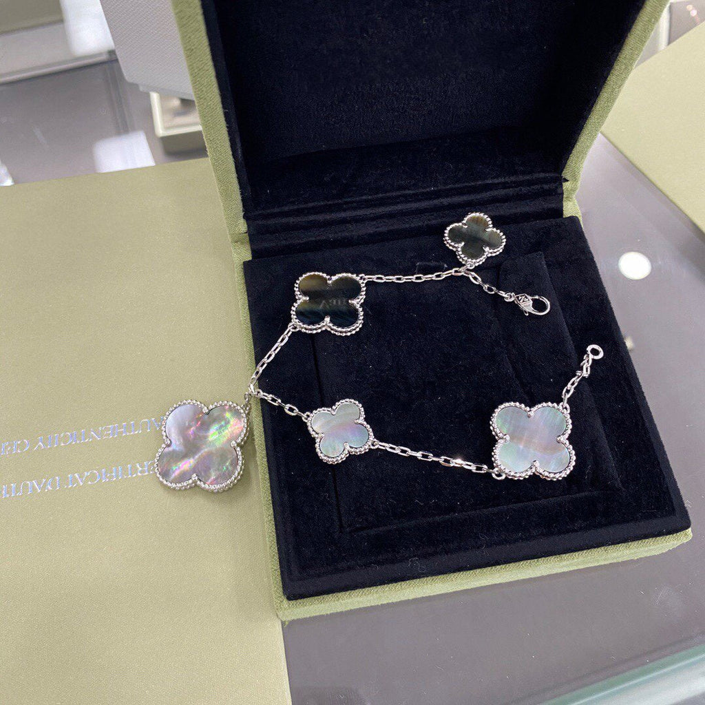 [⭐DORISW] CLOVER 5 MOTIFS SIVLER DARK MOP BRACELET