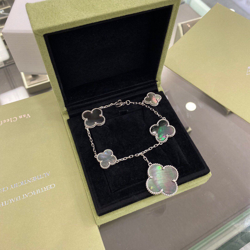 [⭐DORISW] CLOVER 5 MOTIFS SIVLER DARK MOP BRACELET