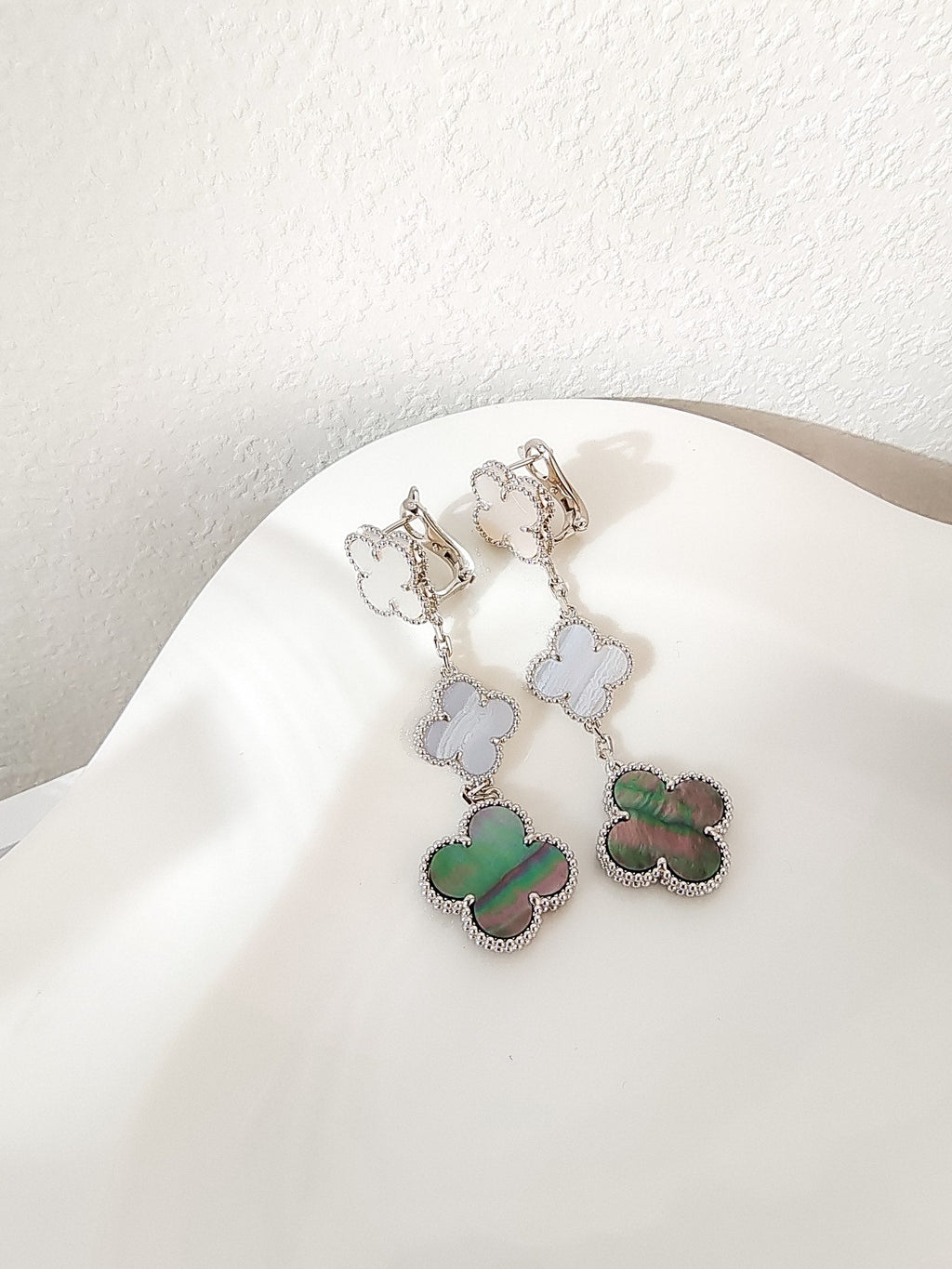 [⭐DORISW] CLOVER OHRRINGE MIT 3 MOTIVEN, CHALCEDON, DUNKLER PERLMUTT, SILBER