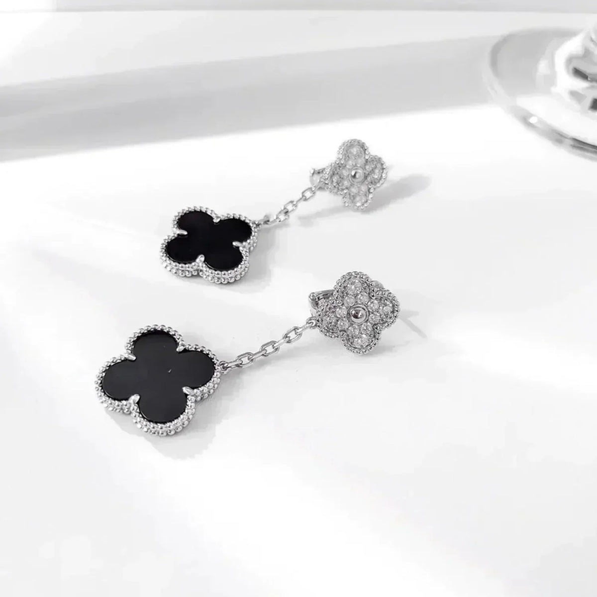 [⭐DORISW] CLOVER 2 MOTIFS  DIAMOND ONYX EARRINGS SILVER