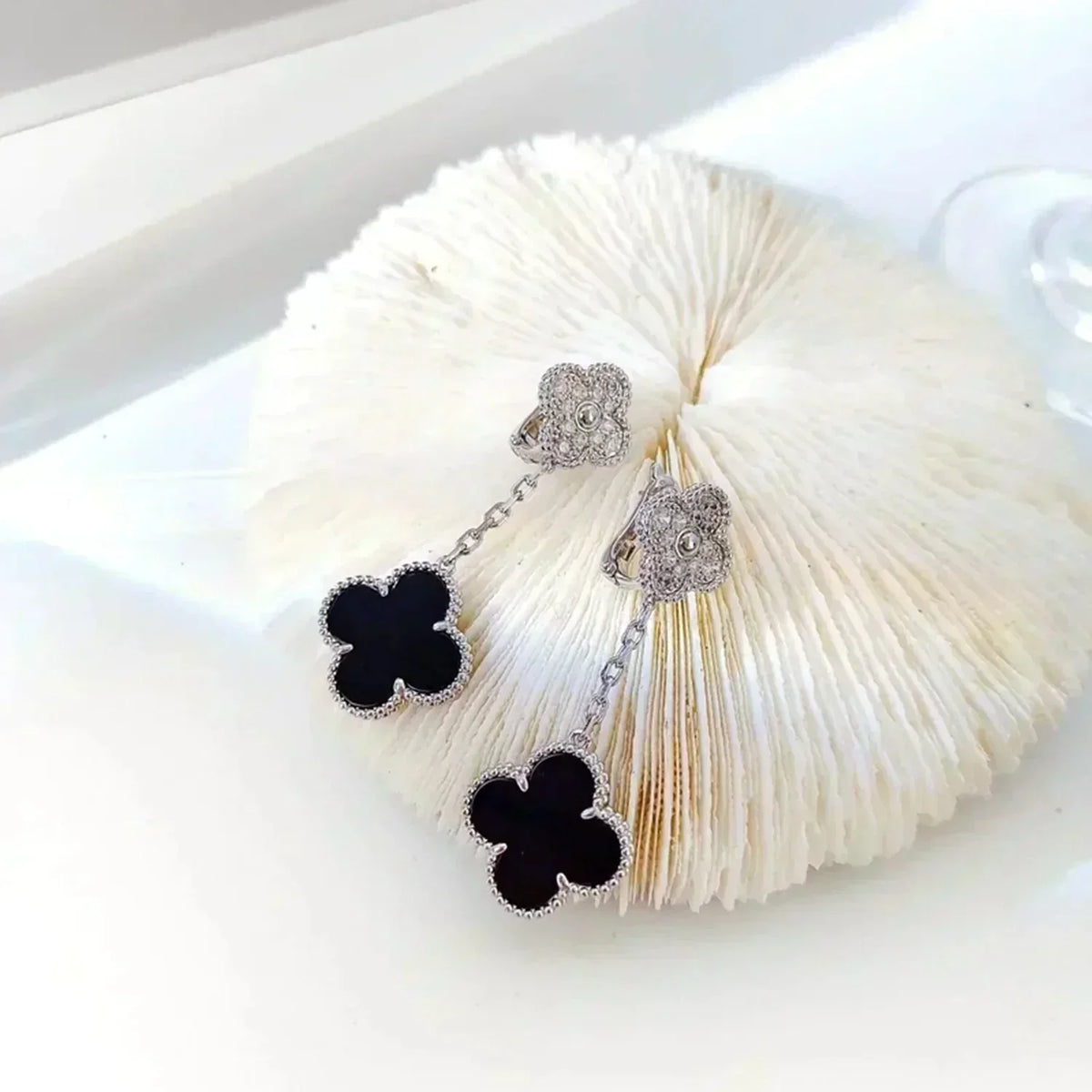 [⭐DORISW] CLOVER 2 MOTIFS  DIAMOND ONYX EARRINGS SILVER