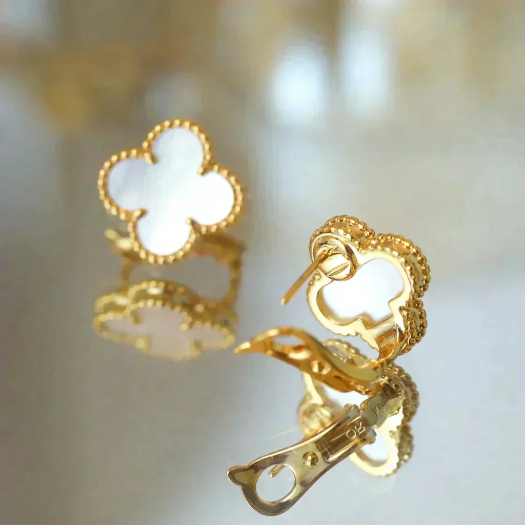 [⭐DORISW] CLOVER MEDIUM 1 MOTIFS  WHITE MOP STUD EARRINGS