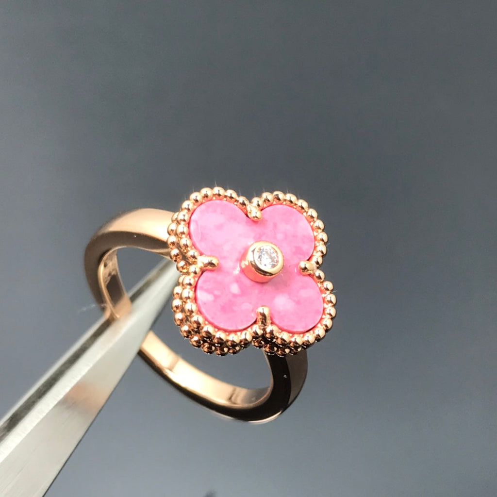 {
  "[⭐DORISW] CLOVER RHODONITE ROSE GOLD RING": "[⭐DORISW] クローバー ロードナイト ローズゴールド リング"
}