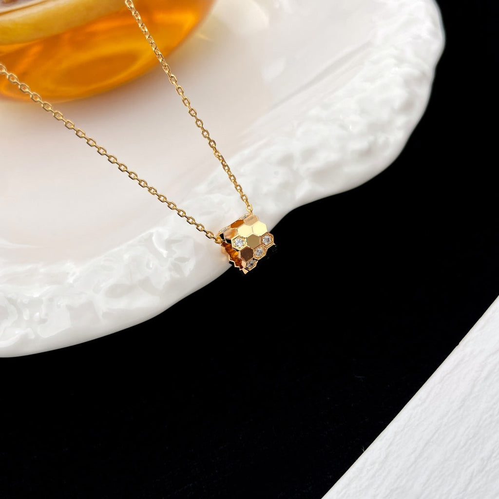 [⭐DORISW] BEE MINI PEDANT DIAMOND NECKLACE