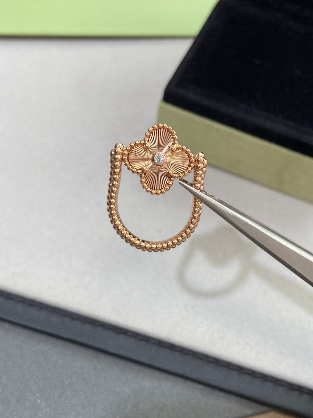 [⭐DORISW] CLOVER RIVERSIBLE ROSE GOLD RING