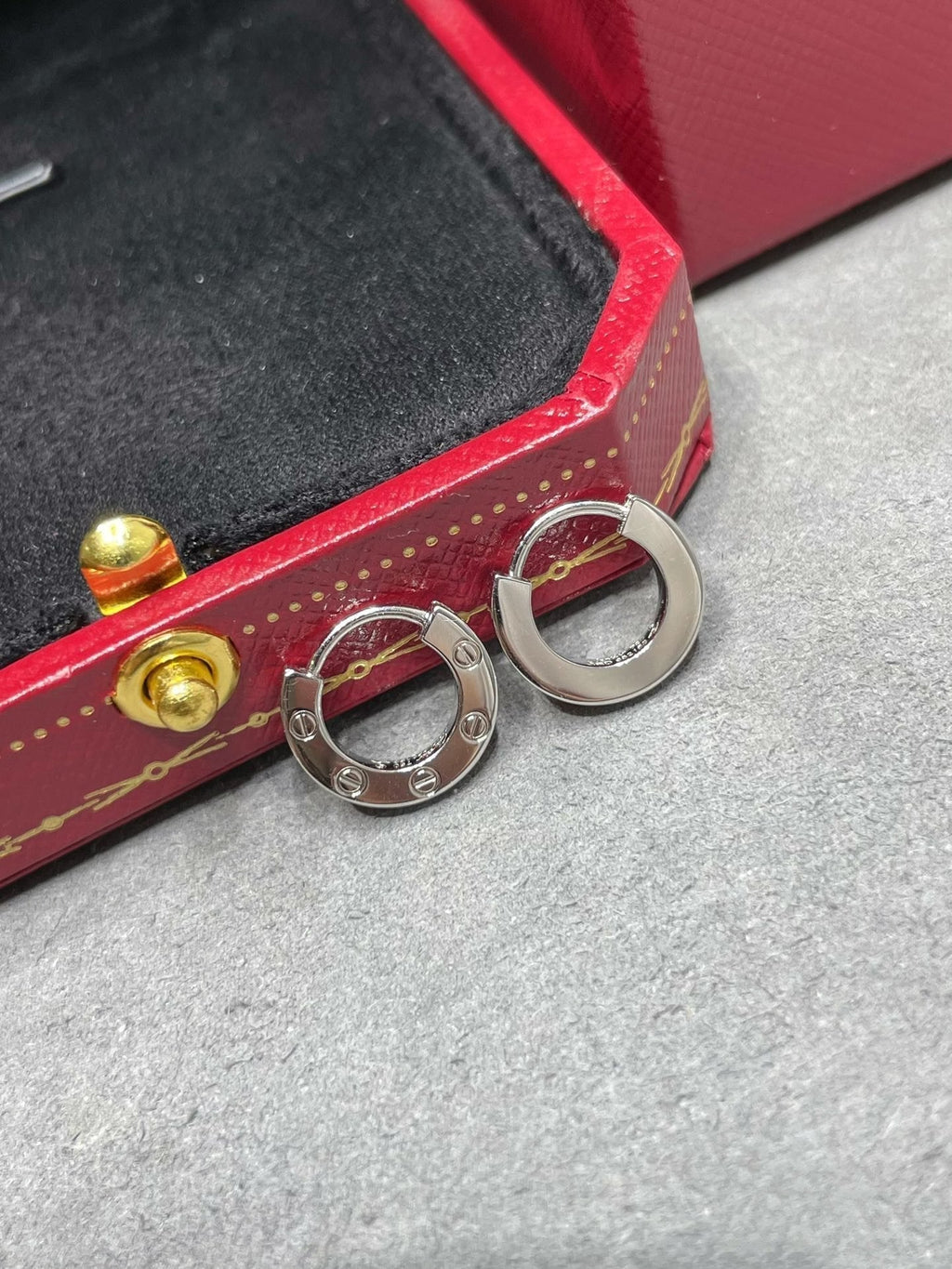 [⭐DORISW] LOVE MINI EARRINGS
