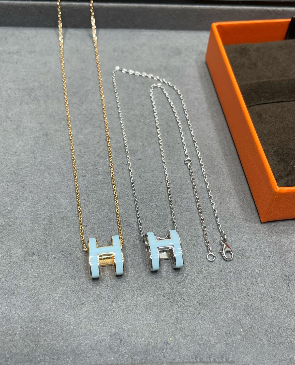 [⭐DORISW] POP H SKY BLUE NECKLACE