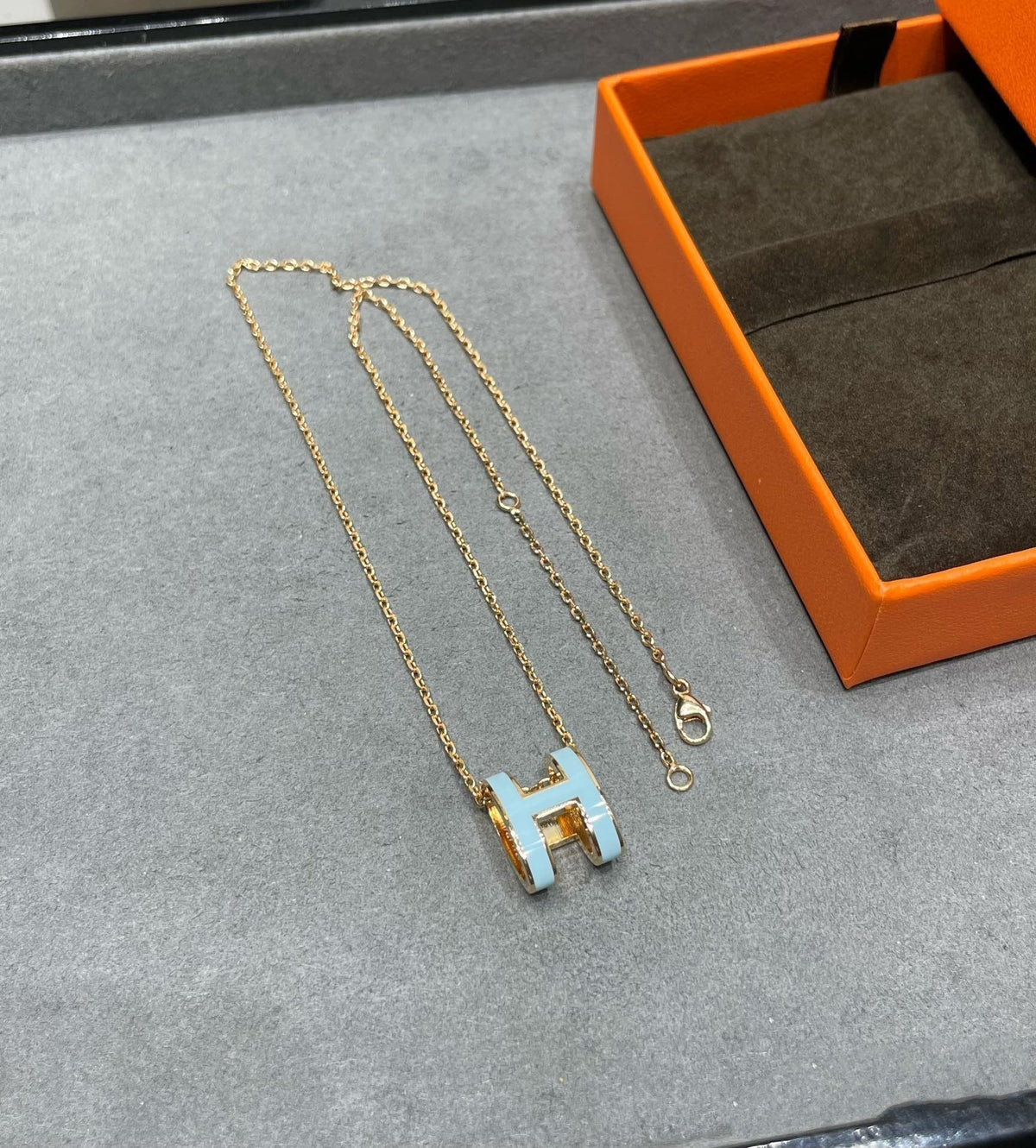 [⭐DORISW] POP H SKY BLUE NECKLACE