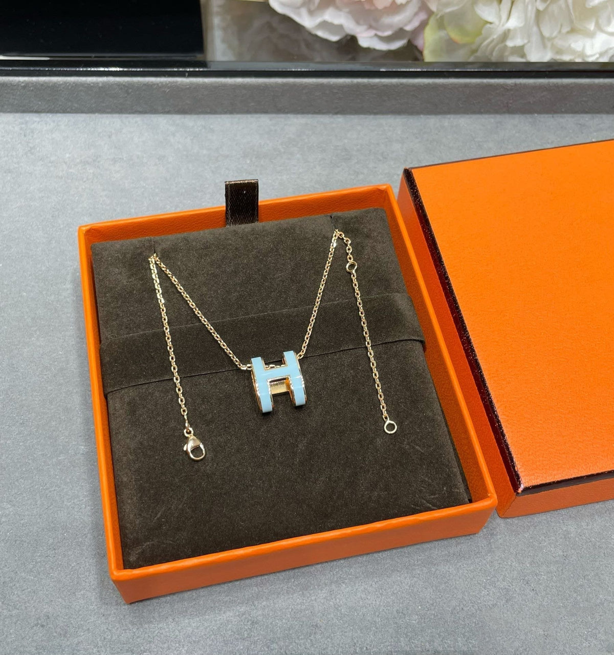 [⭐DORISW] POP H SKY BLUE NECKLACE