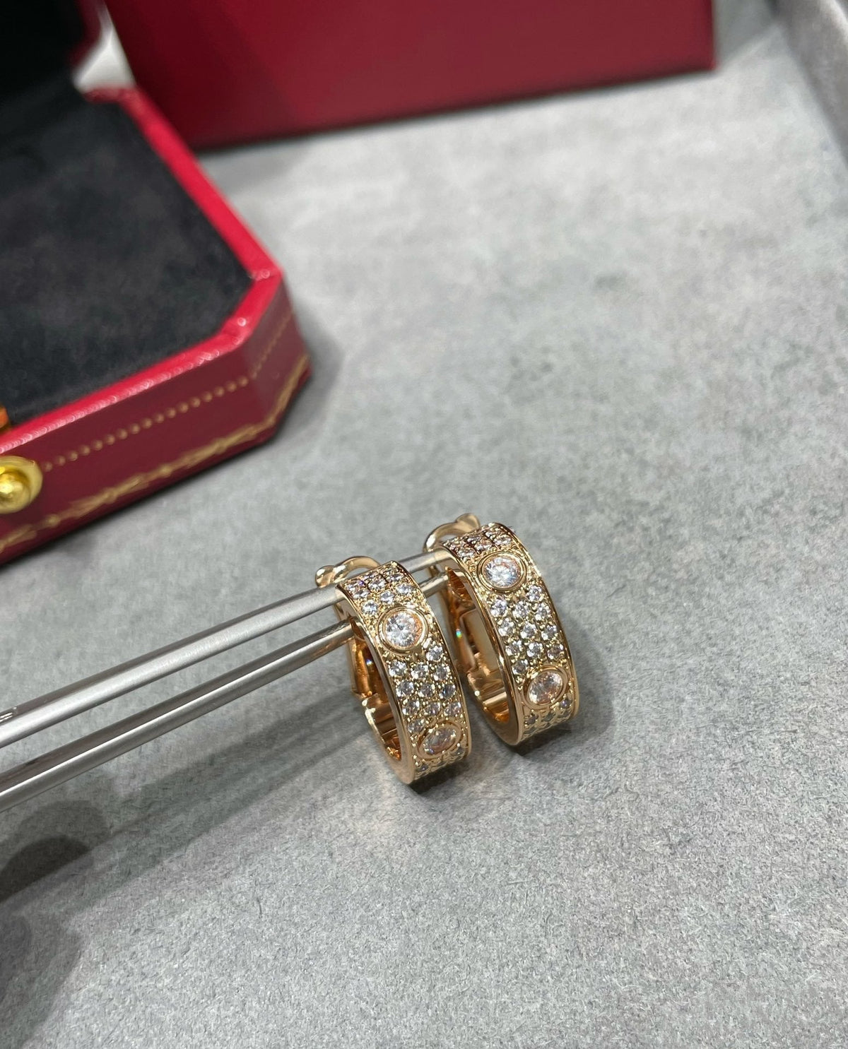 [⭐DORISW] LOVE 5.5MM ダイヤモンド パヴェ イヤリング