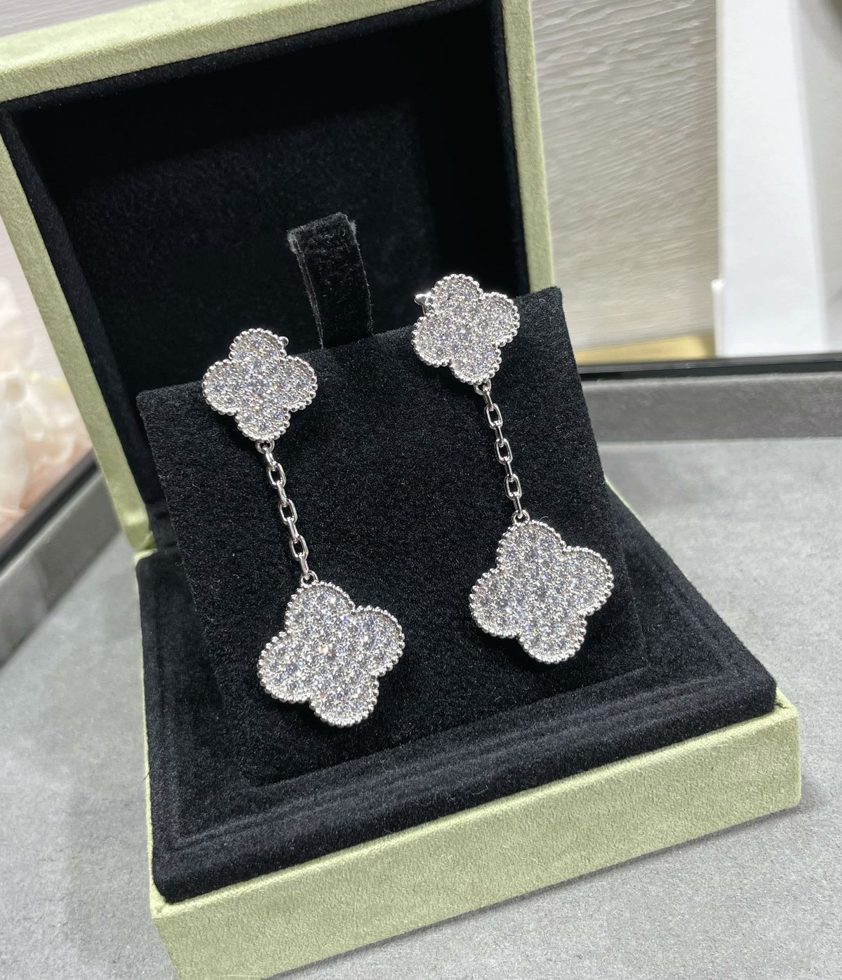 [⭐DORISW] クローバー 2モチーフ ダイヤモンドパヴェ シルバーピアス