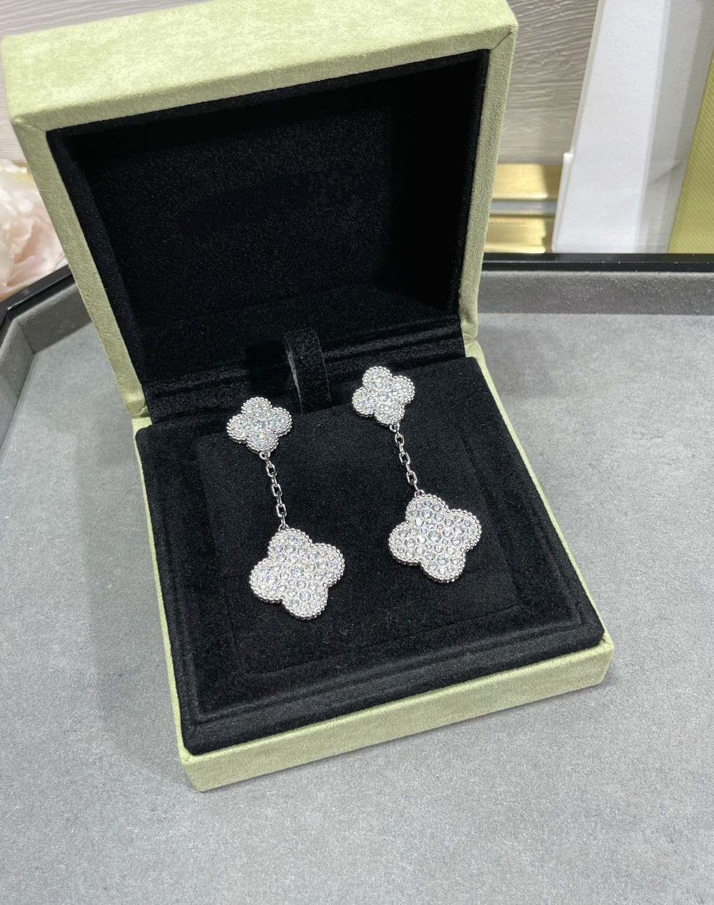 [⭐DORISW] クローバー 2モチーフ ダイヤモンドパヴェ シルバーピアス