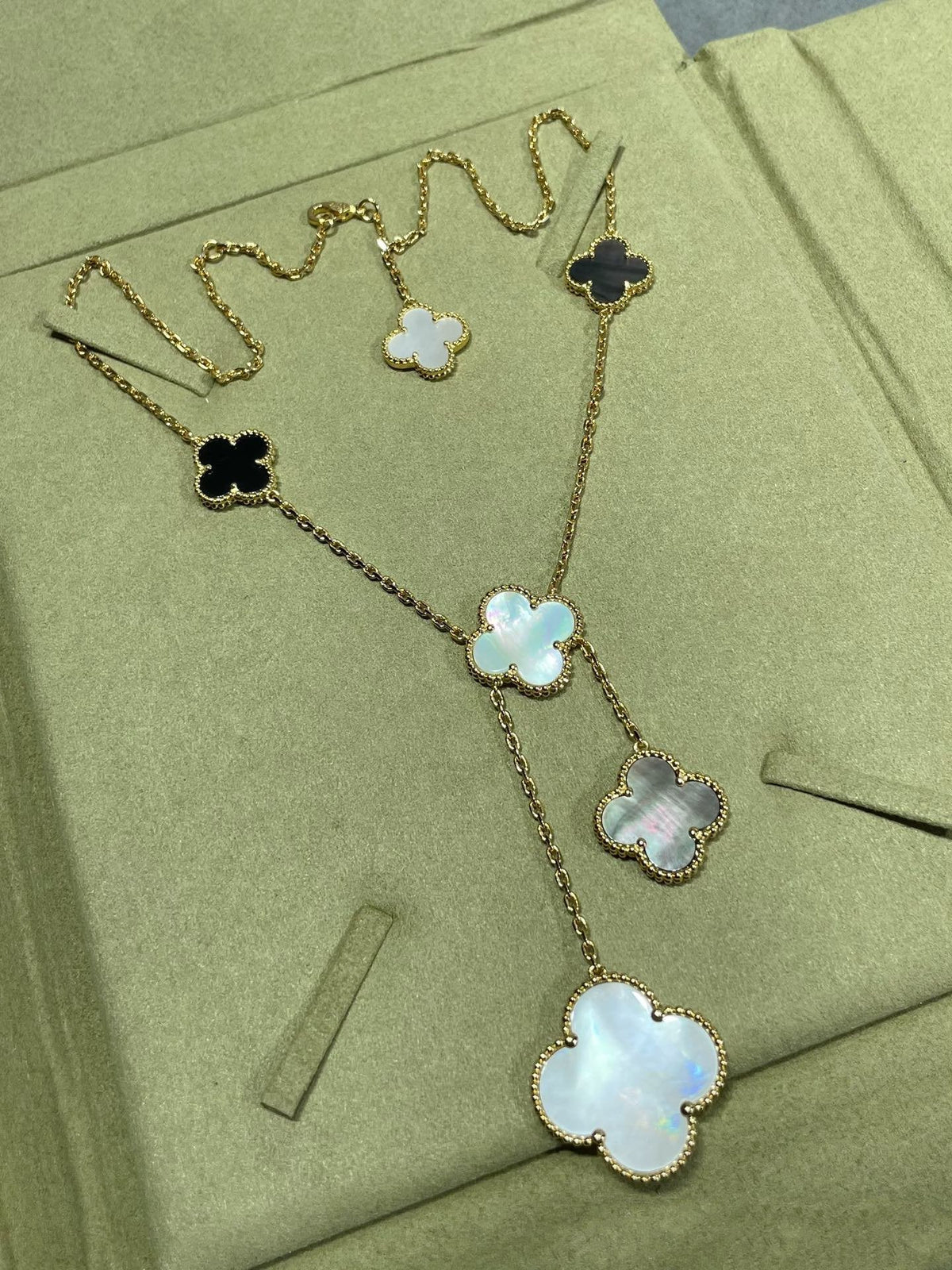 [⭐DORISW] CLOVER 6 MOTIF MOP ONYX GOLD NECKLACE