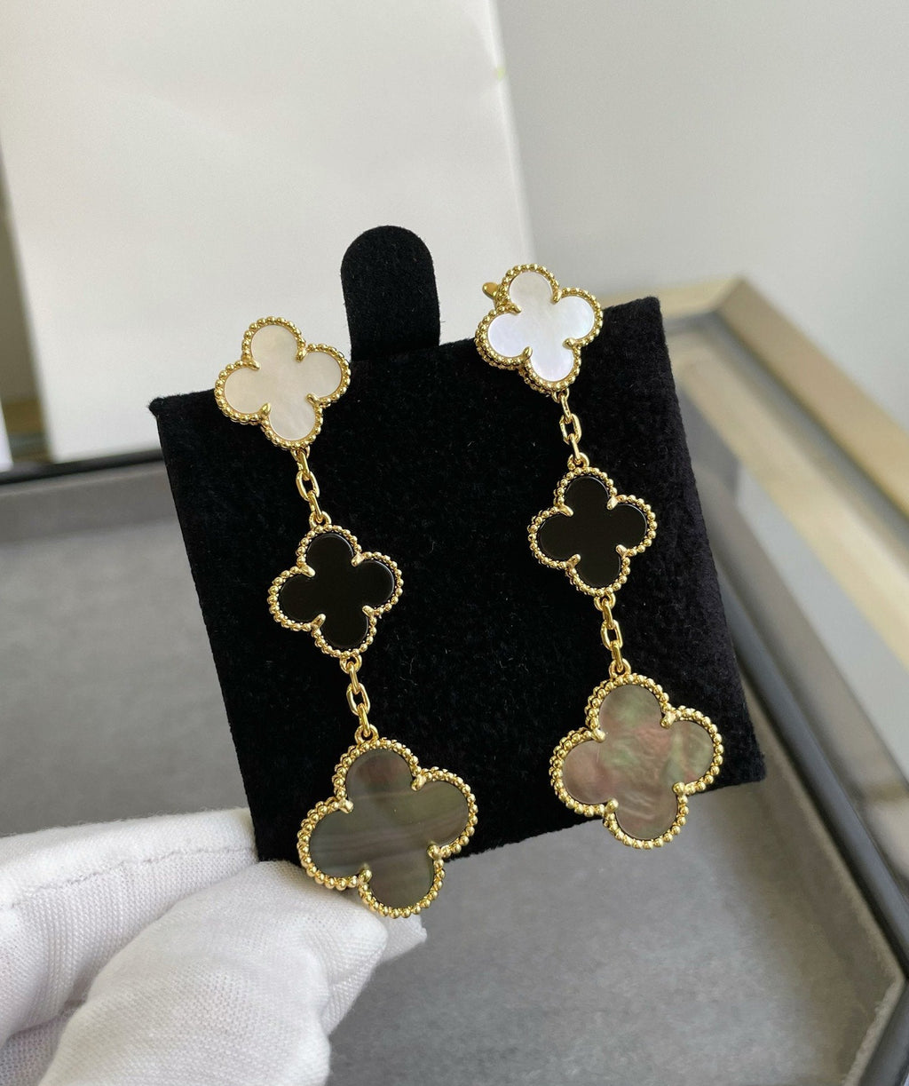 [⭐DORISW] CLOVER 3 MOTIF MOP ONYX DARK MOP PINK GOLD EARRINGS