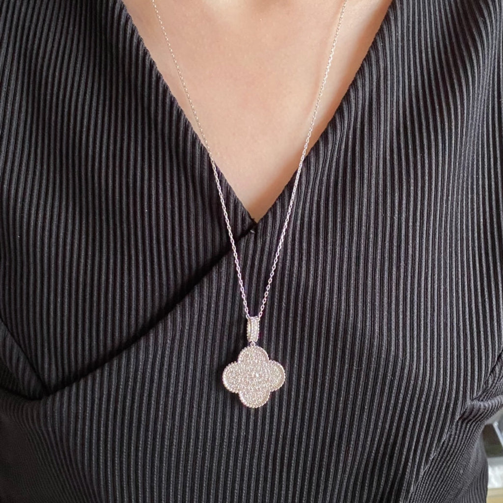 [⭐DORISW] CLOVER 25 MM GROSSER ANHÄNGER MIT DIAMANT-PAVÉ LANGE HALSKETTE