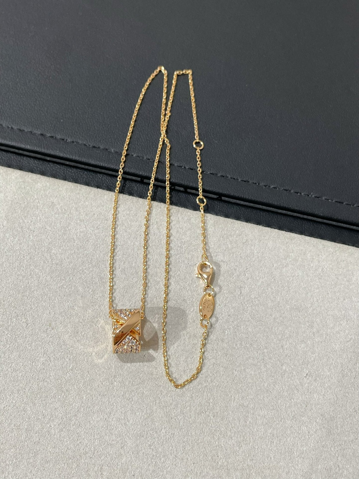 [⭐DORISW] LIENS EVIDENCE DIAMOND PAVED NECKLACE