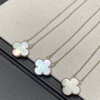 [⭐DORISW] CLOVER MEDIUM SILVER WHITE MOP NECKLACE