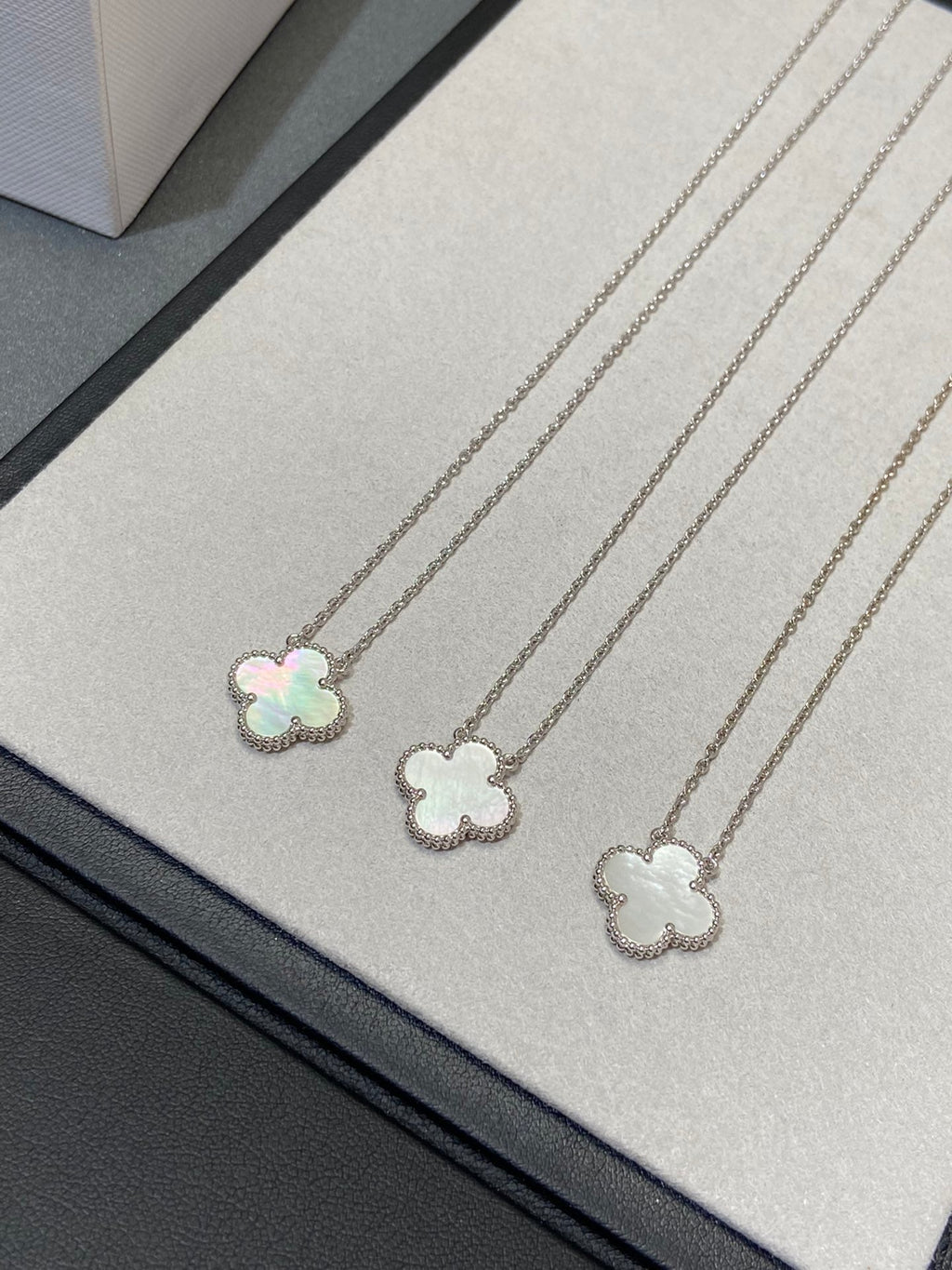 [⭐DORISW] CLOVER MEDIUM SILVER WHITE MOP NECKLACE