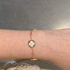 [⭐DORISW] ARMBAND MIT STERN- UND SONNENMOTIV, WEISSES PERLMUTT, ROSÉGOLD