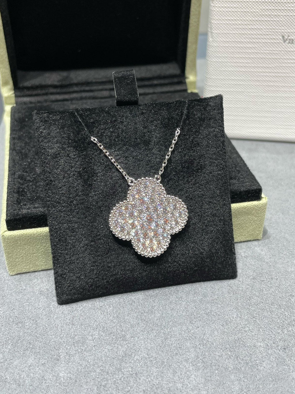 [⭐DORISW] CLOVER 25MM ラージペンダント ダイヤモンドパヴェ シルバーネックレス