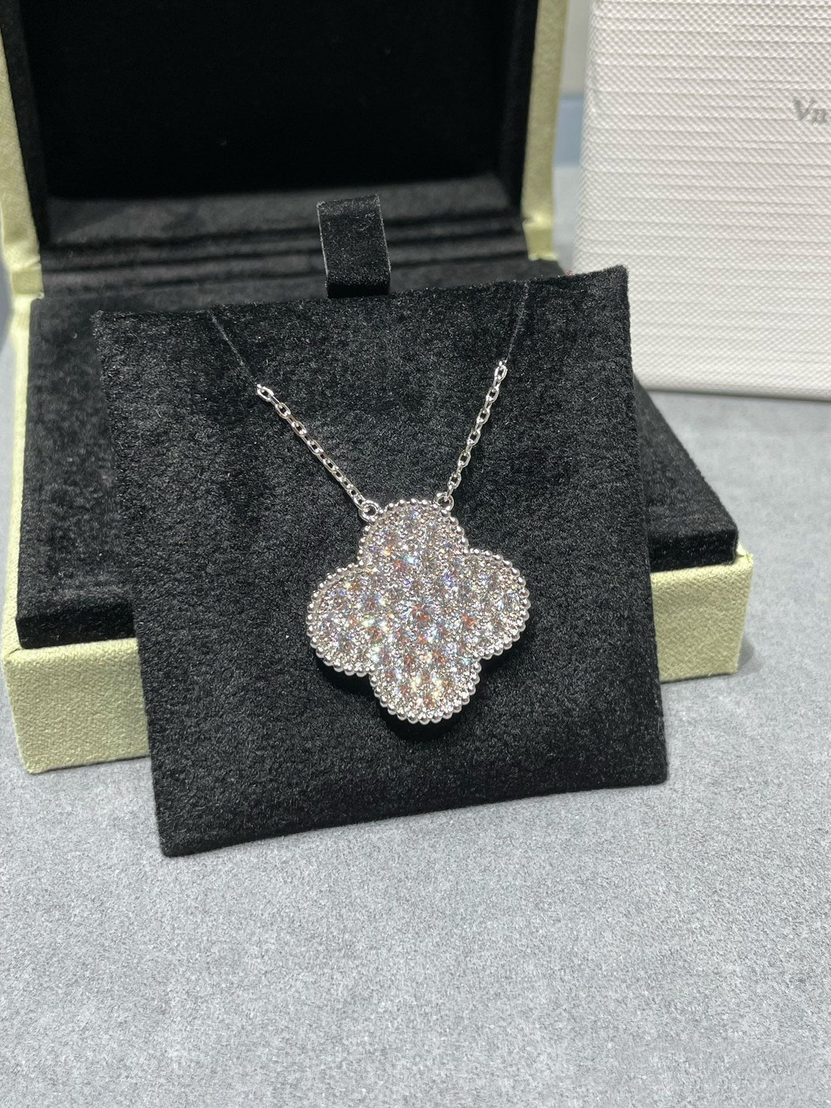 [⭐DORISW] CLOVER 25MM ラージペンダント ダイヤモンドパヴェ シルバーネックレス