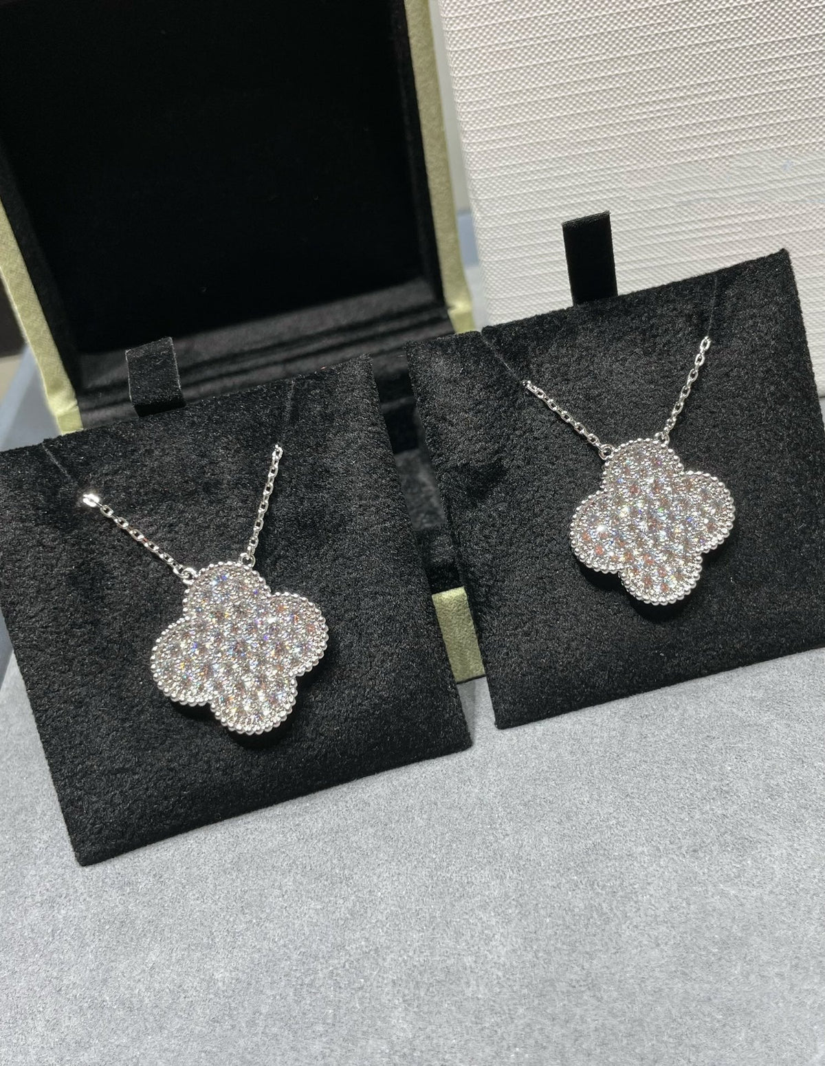 [⭐DORISW] CLOVER 25MM ラージペンダント ダイヤモンドパヴェ シルバーネックレス