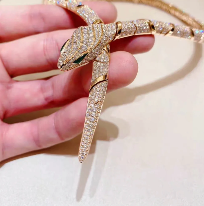 [⭐DORISW]HAUTE COUTURE GOLD SERPENTI NECKLACE