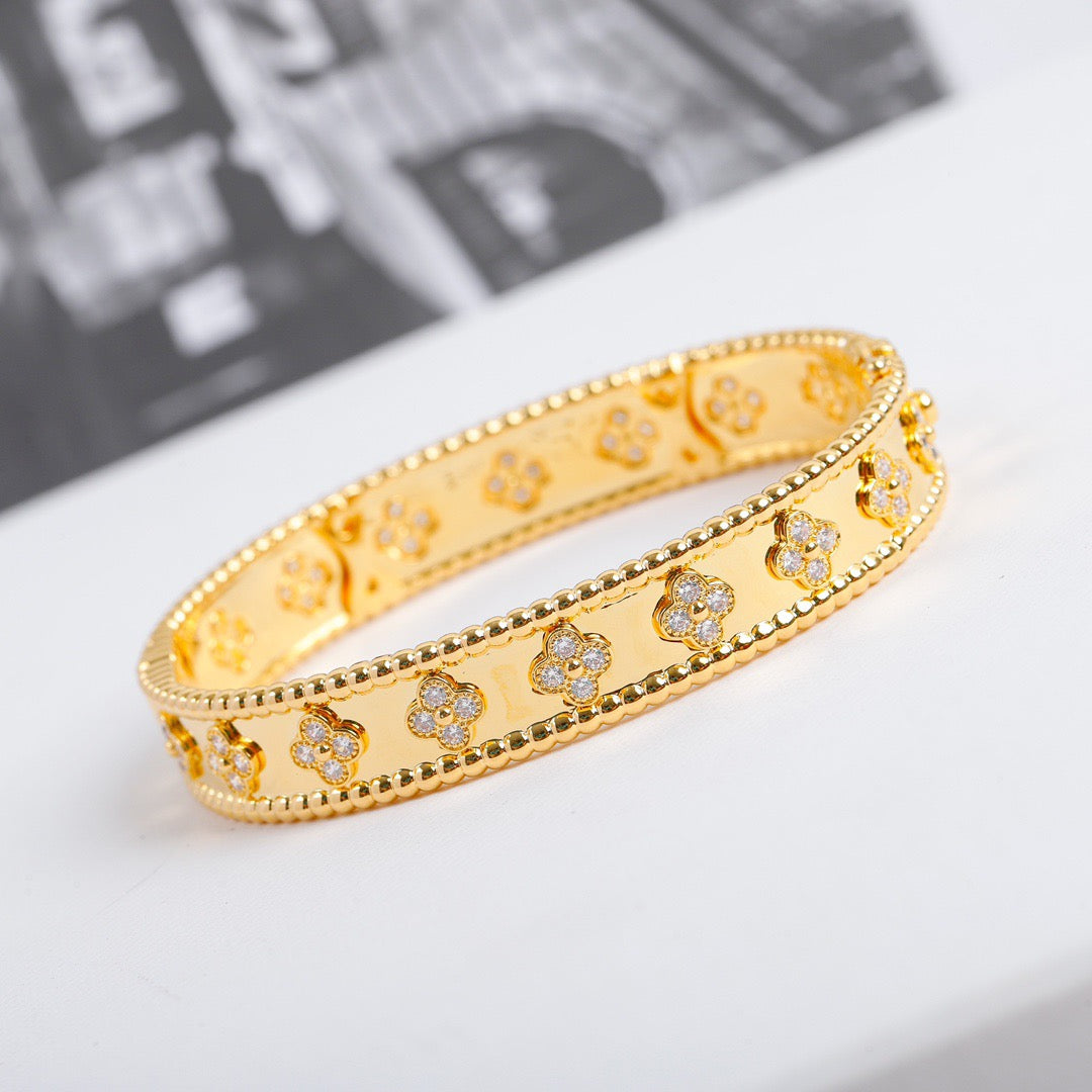 [⭐DORISW] クローバーブレスレット 8MM ダイヤモンド