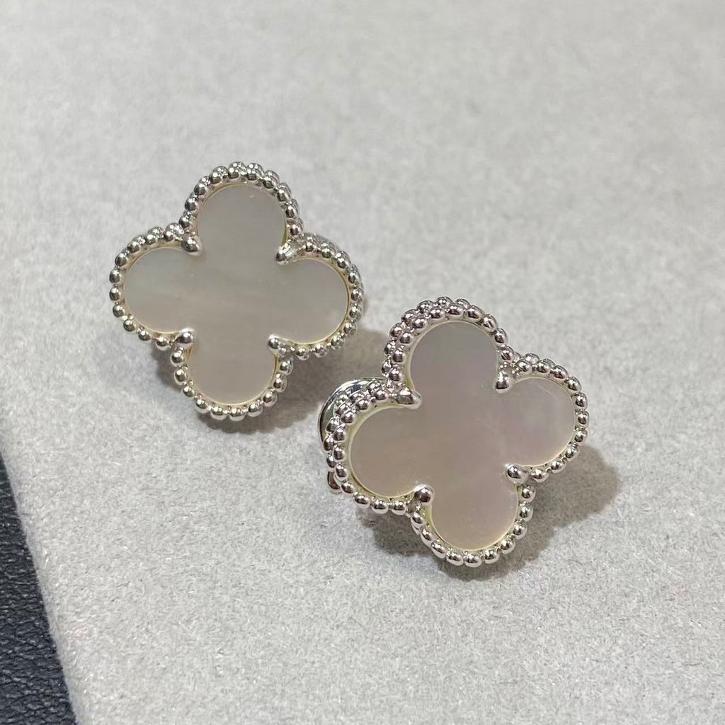 [[⭐DORISW] ] CLOVER LARGE (20mm) 1 MOTIFS WHITE MOP STUD EARRINGS
